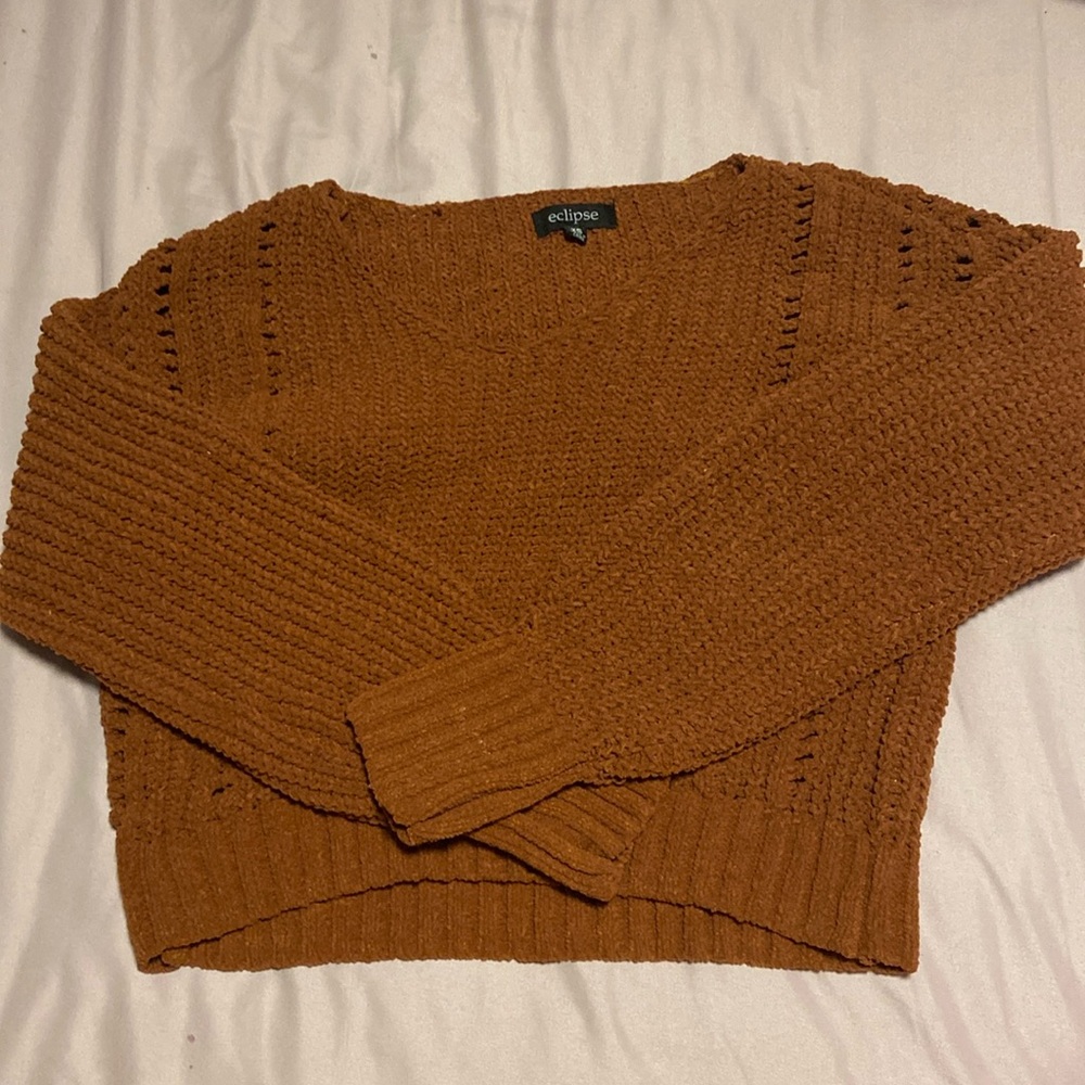 Red/brown knit sweater